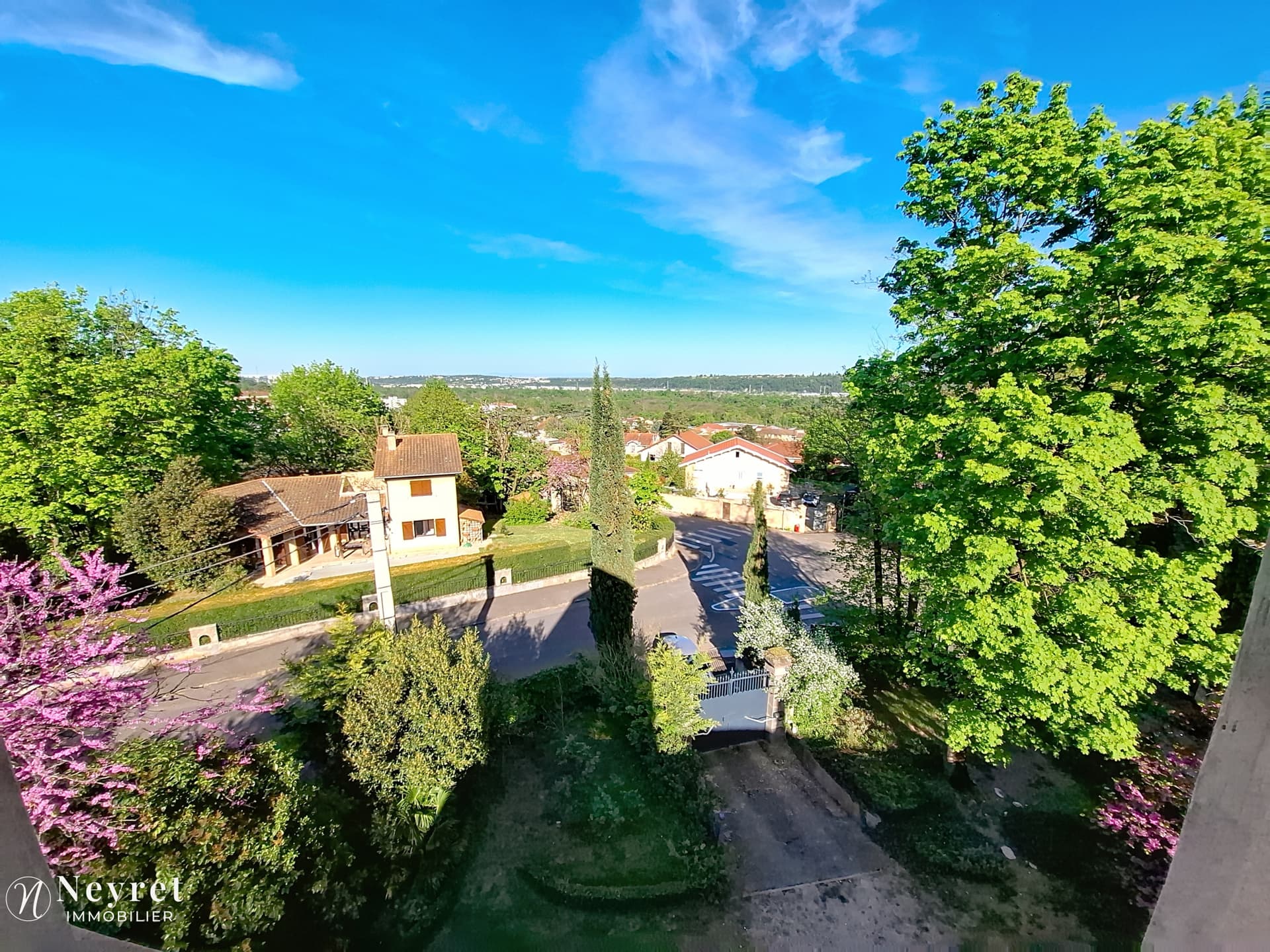 Charming 19th Century Castle with 9 Bedrooms 3