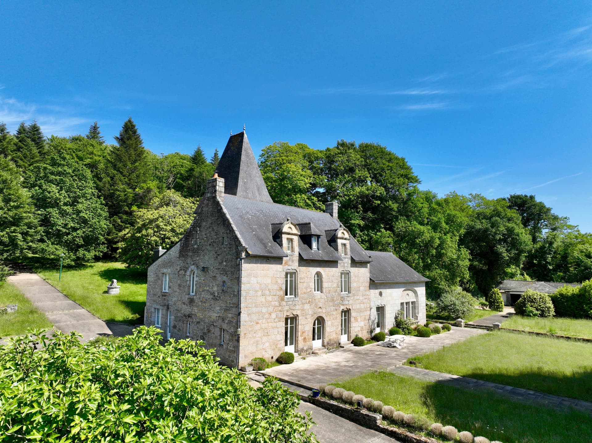 Luxurious 17th Century Castle With Guest Houses And Stunning Port Views 2