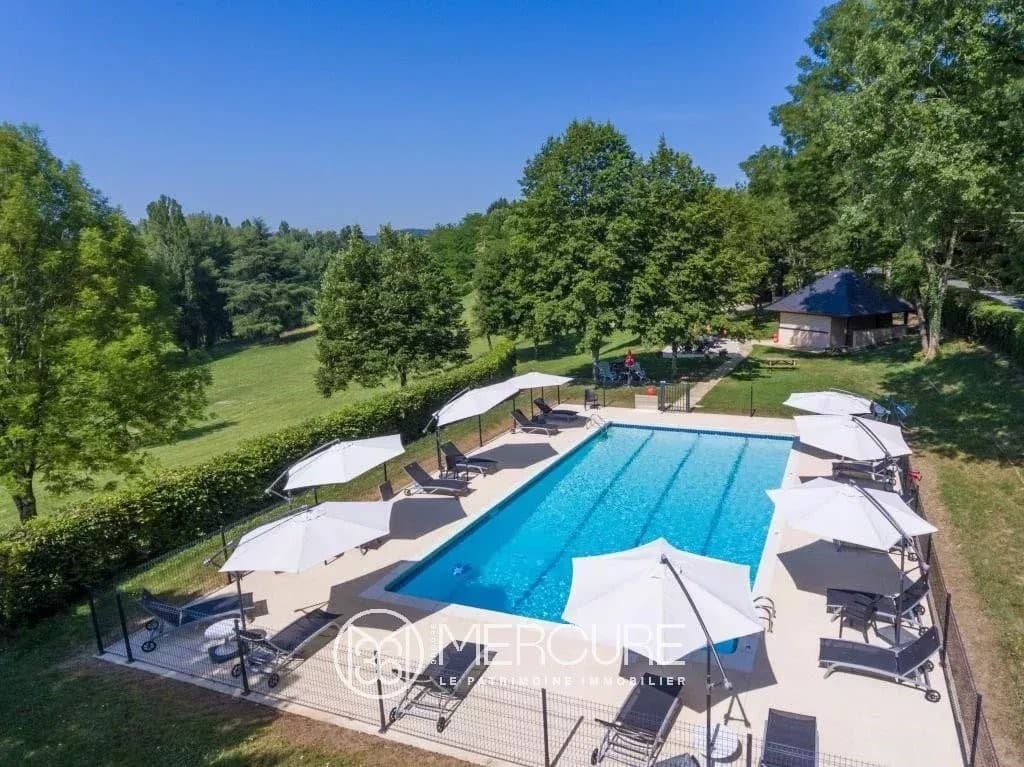 19th Century Château With 120 Beds And Heated Swimming Pool 3