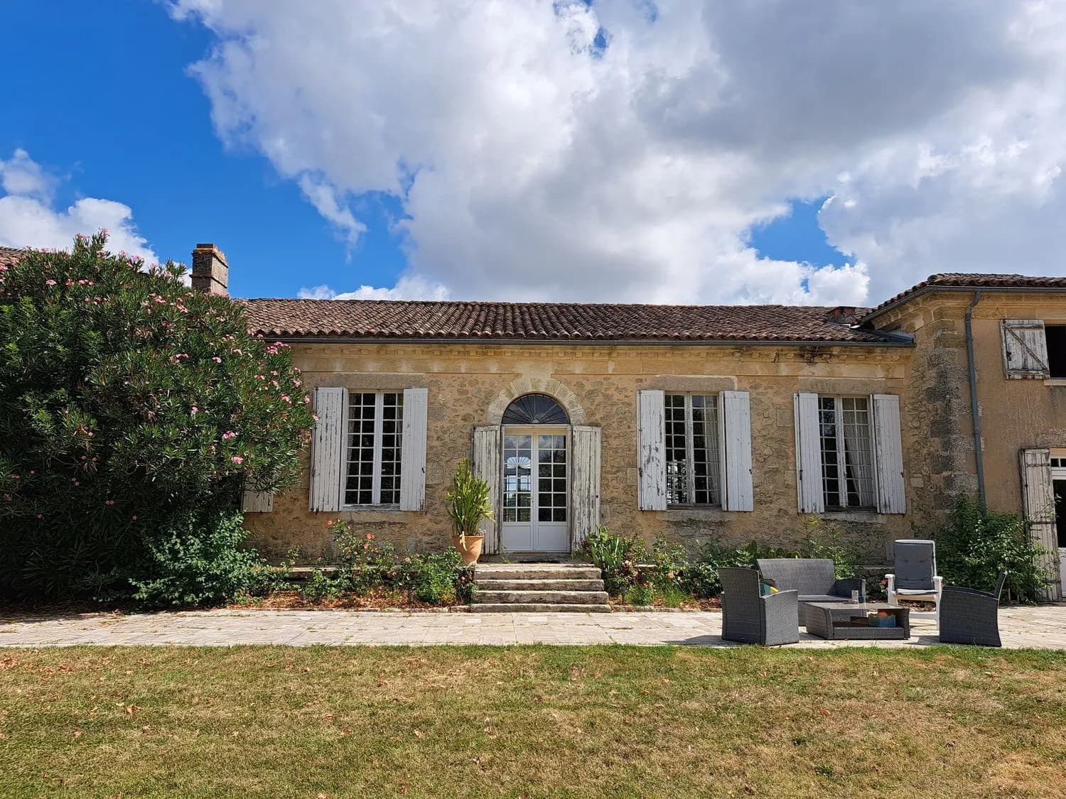 Charming 40 Hectare Wine Estate With Stone Charterhouse