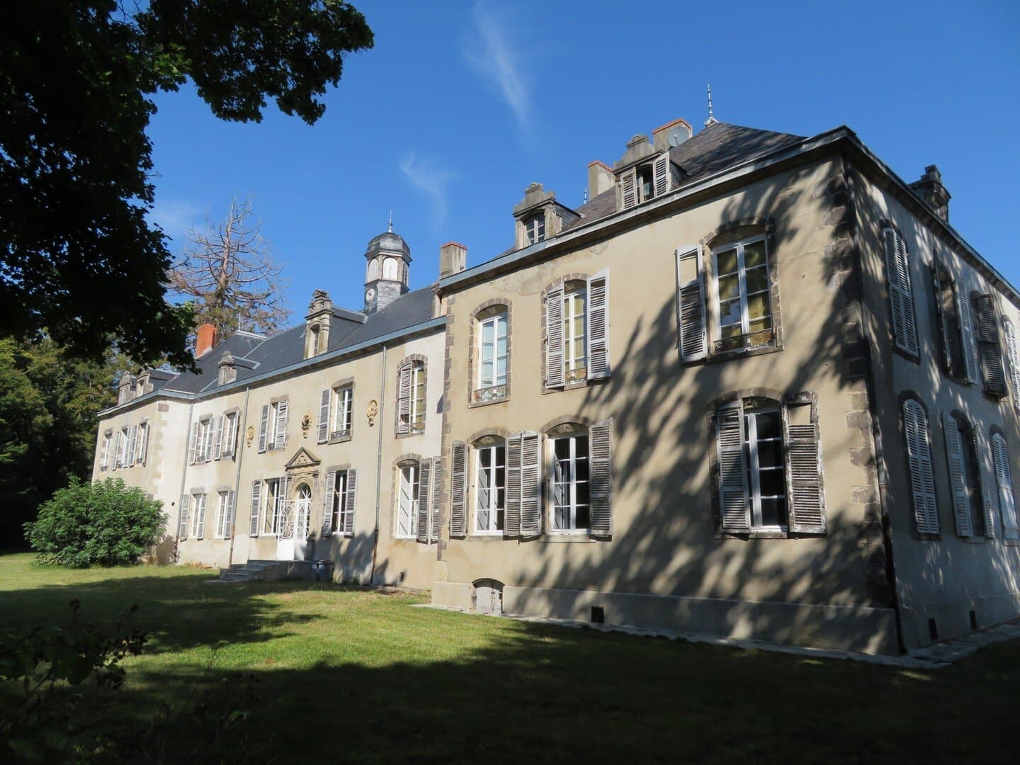Historic Castle From The 16th And 19th Centuries 2