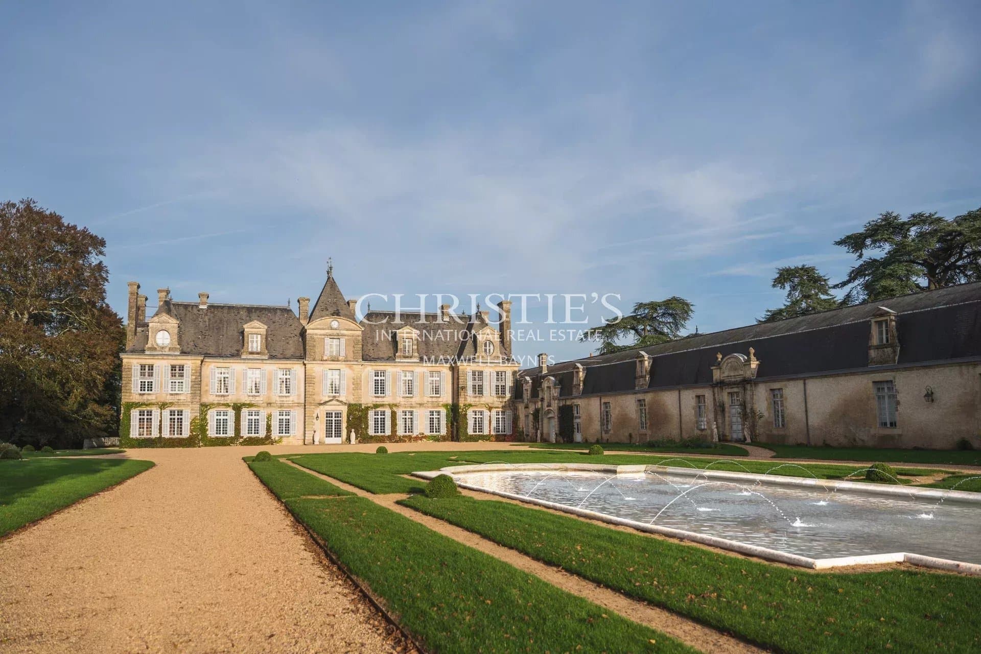 Exceptional 18th Century Château Hotel With Extensive Grounds 2