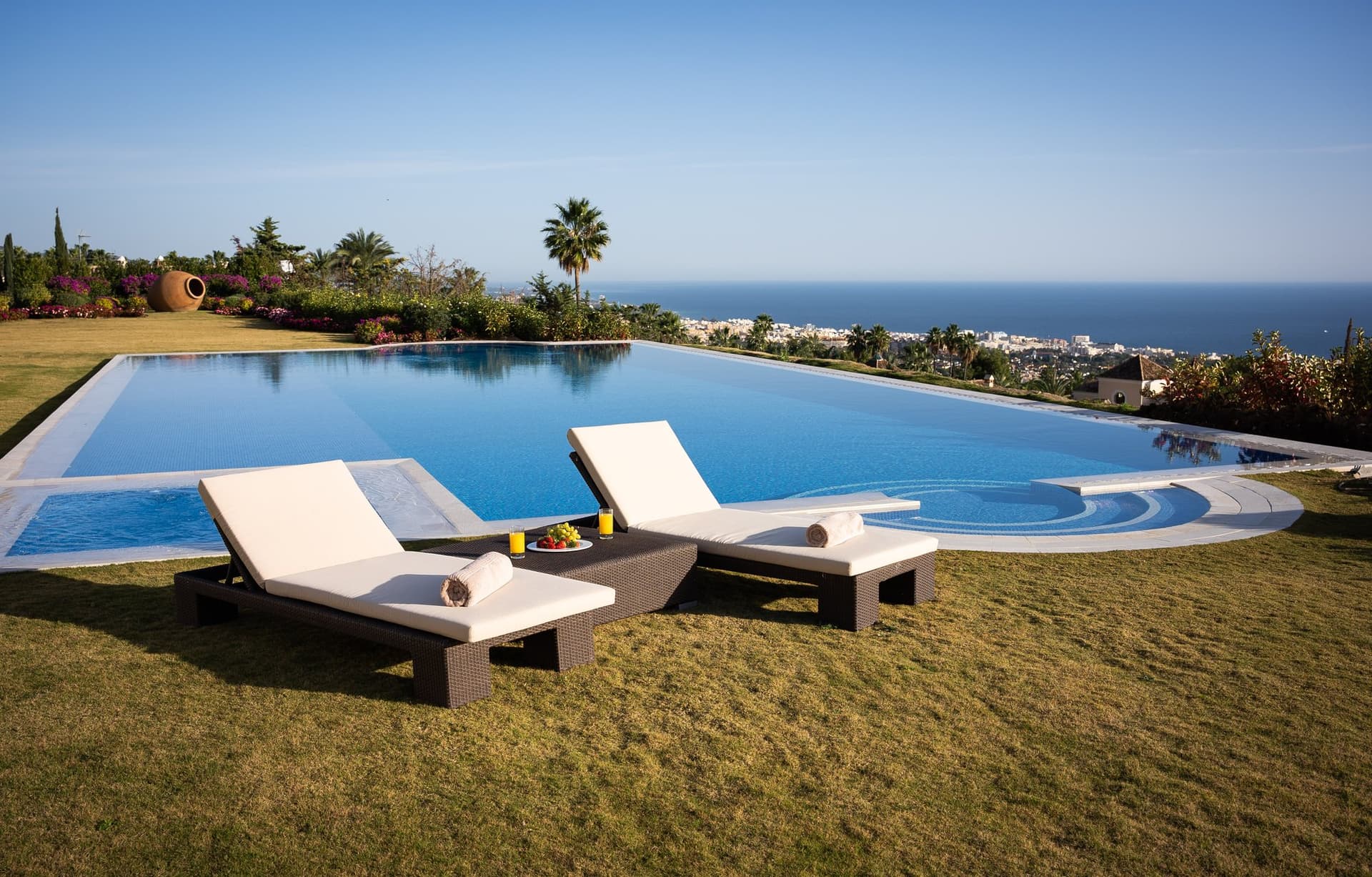 Award-Winning Mansion with Panoramic Mediterranean Views 2
