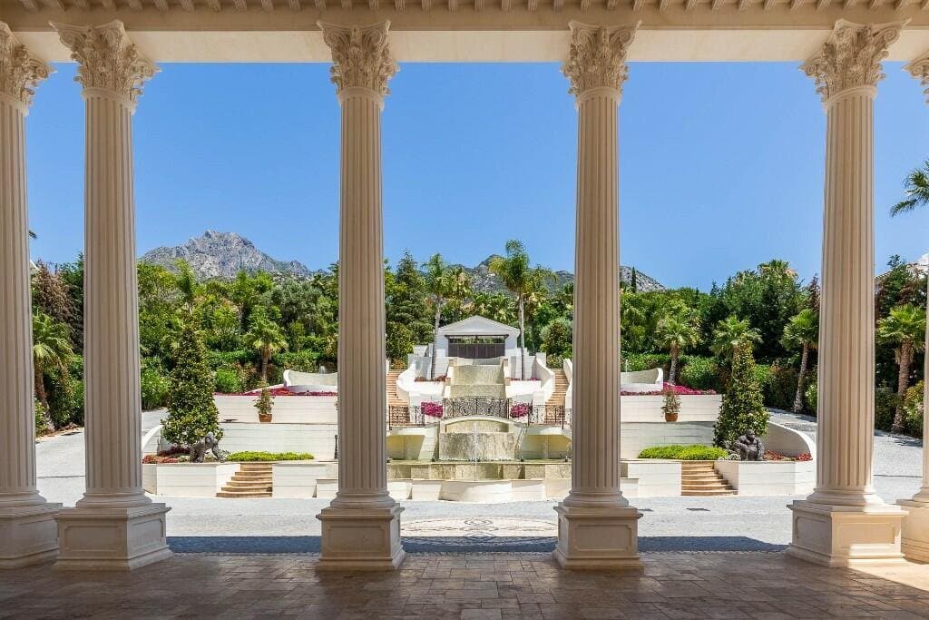 Award-Winning Mansion with Panoramic Mediterranean Views 3