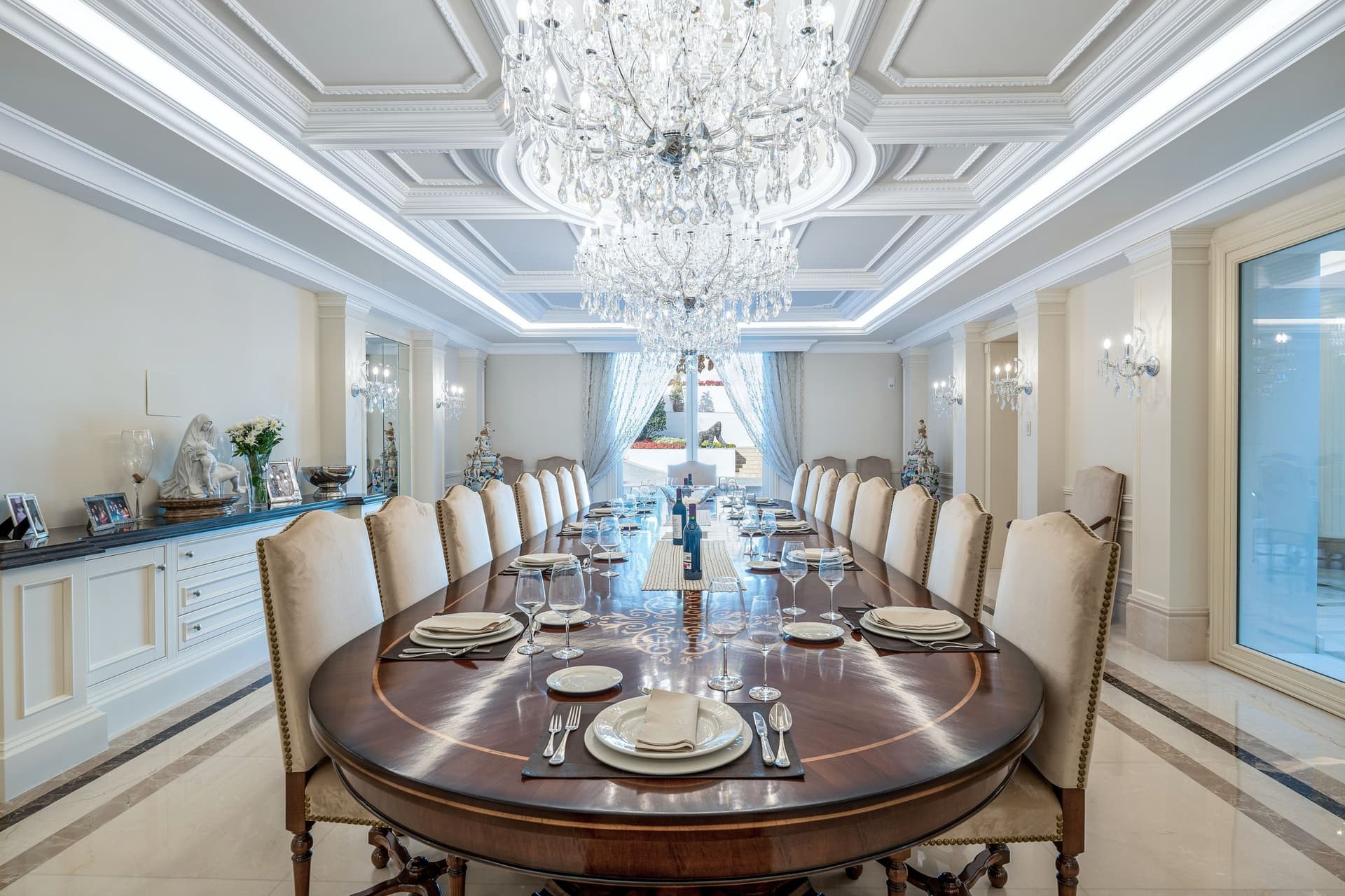 Award-Winning Mansion with Panoramic Mediterranean Views 5