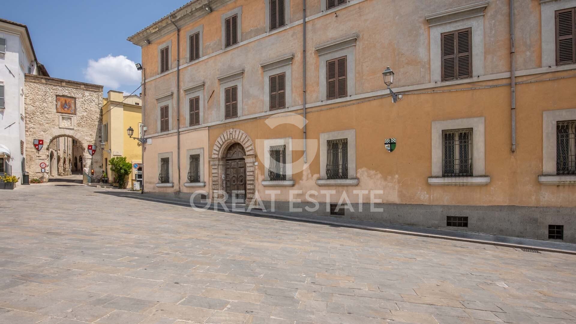 Historic 17th Century Palace With Private Garden And Panoramic Terrace — Palace for sale in Umbria, Italy