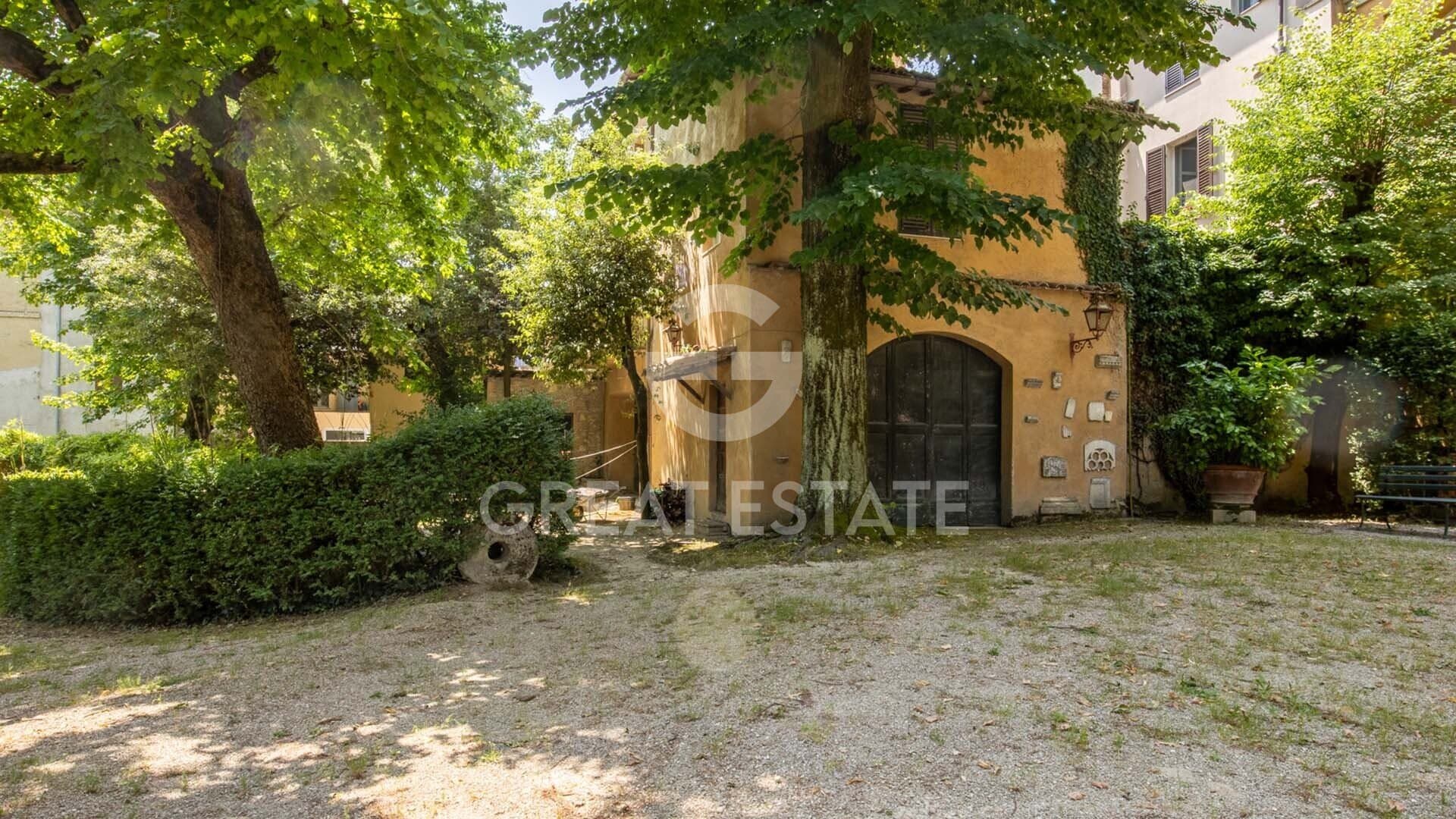 Historic 17th Century Palace With Private Garden And Panoramic Terrace 3