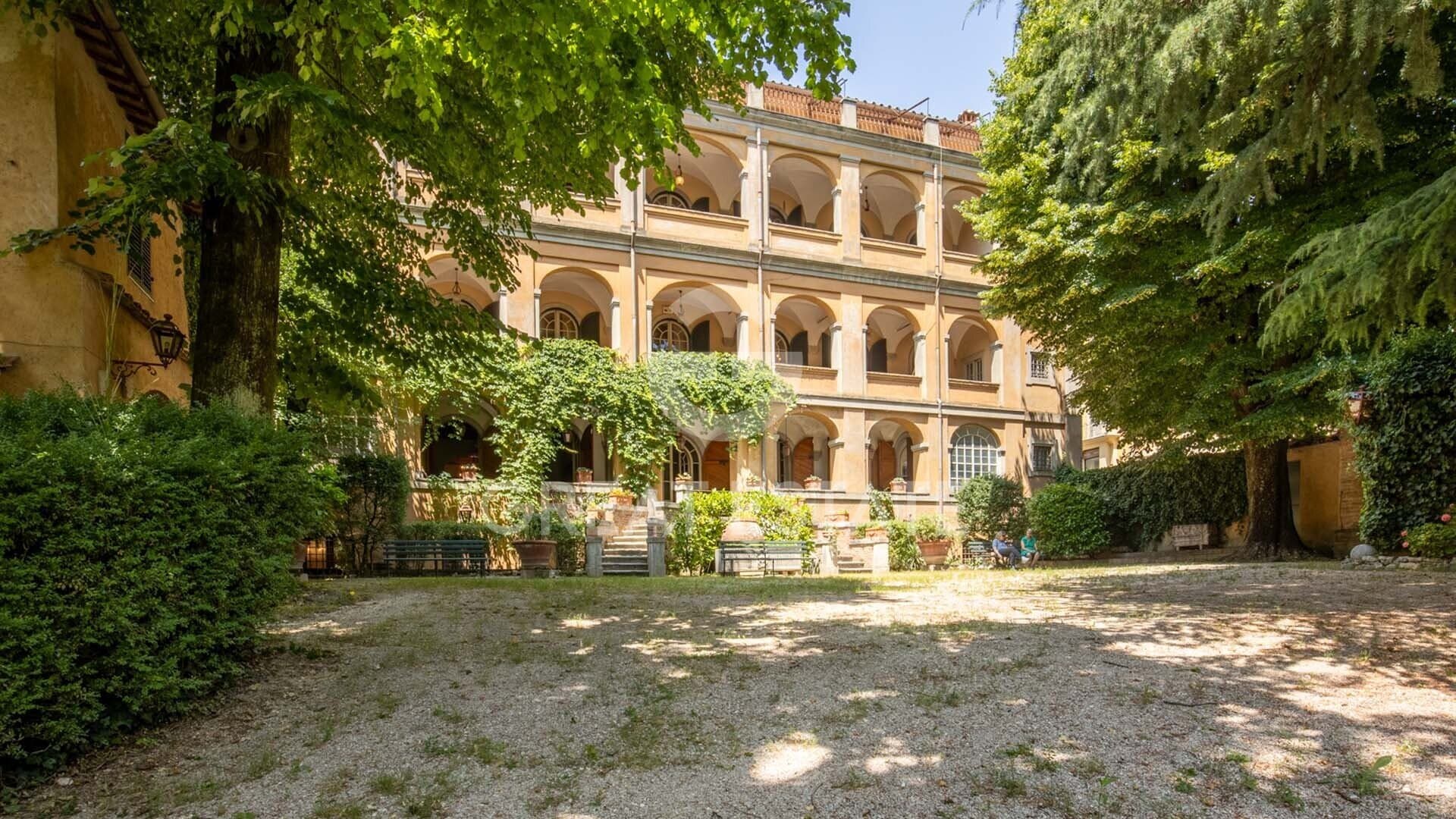 Historic 17th Century Palace With Private Garden And Panoramic Terrace 4