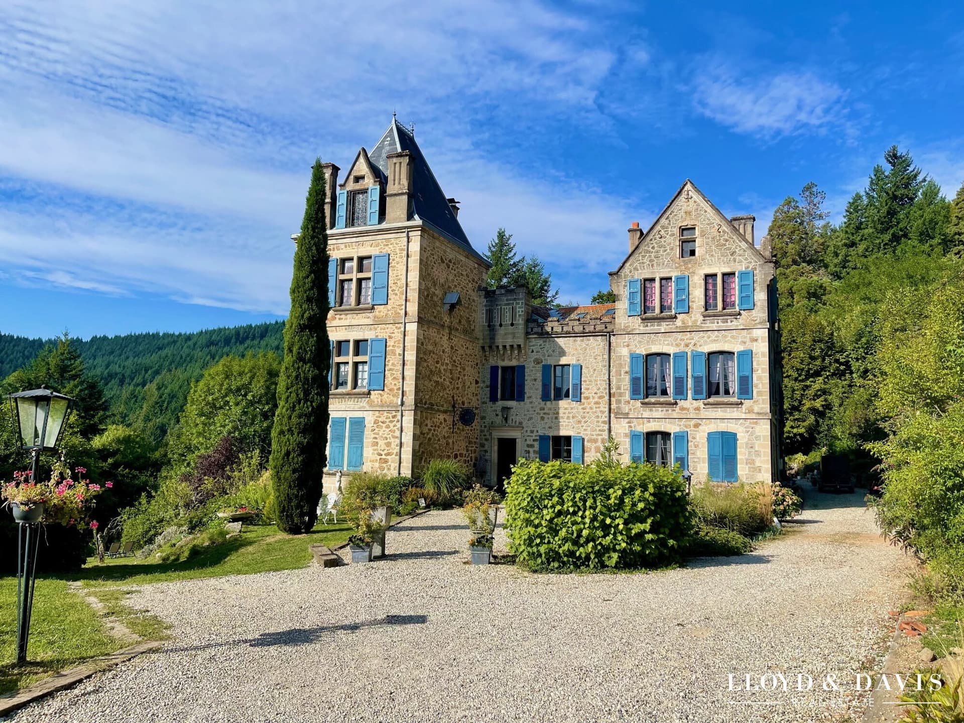 Château With 19 Bedrooms And Swimming Pool In A 2 Ha Park