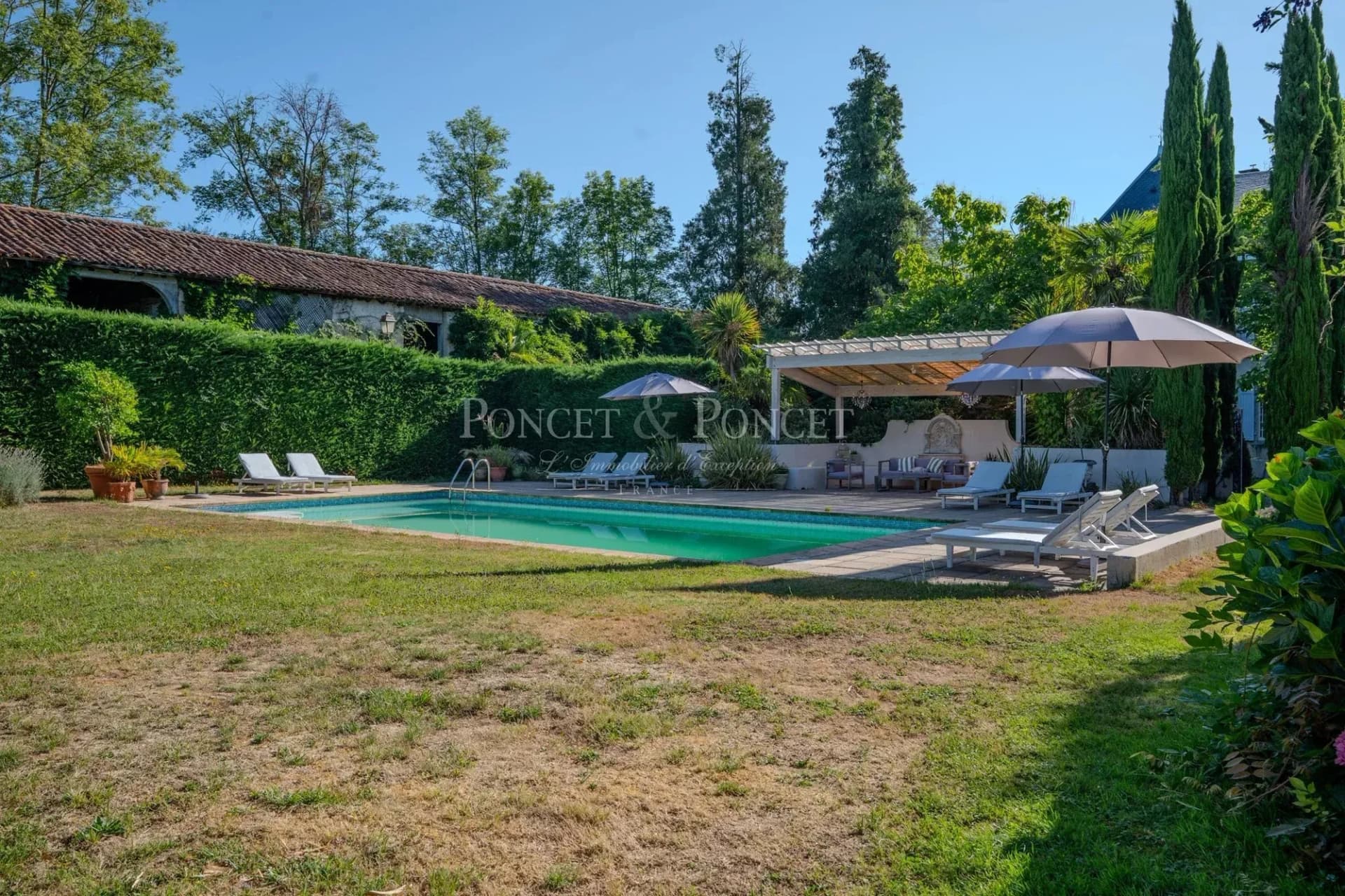Enchanting 18th Century Château With Panoramic Views Of The Pyrenees 3