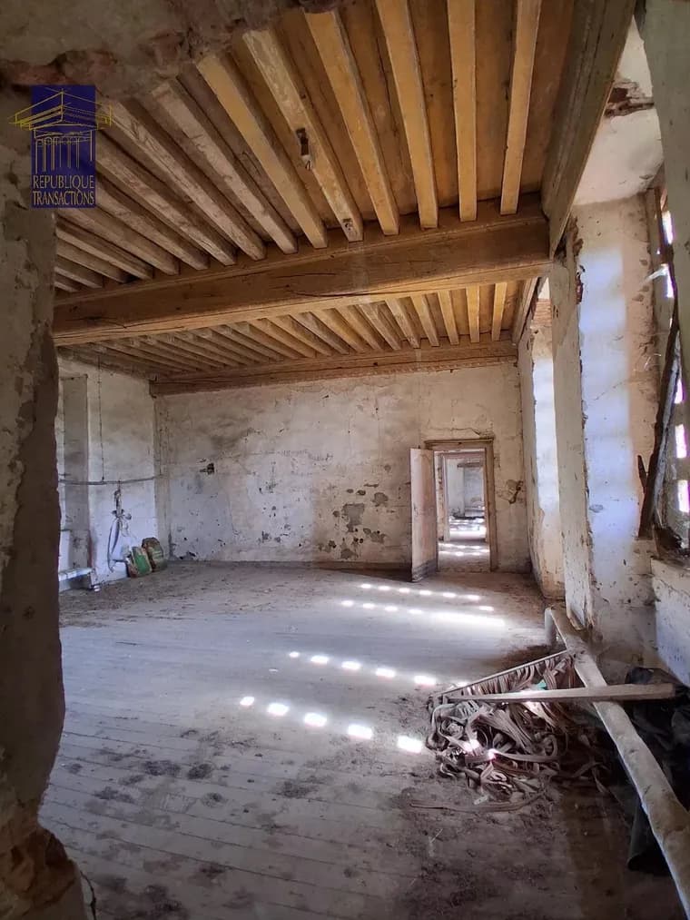 17th Century Château for Complete Renovation 5