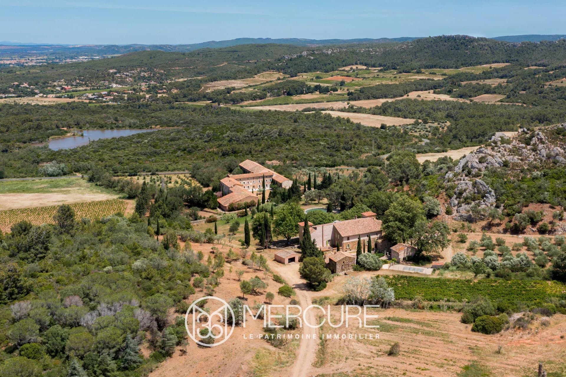 Magnificent Château With Bastide And Extensive Grounds 3