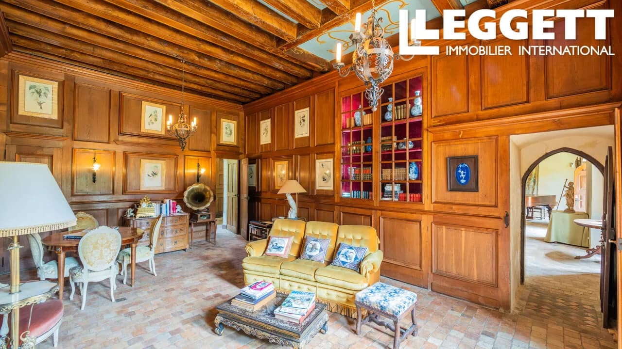 Elegant Renaissance Château Set Within 34 Hectares of Enchanting Parkland 5