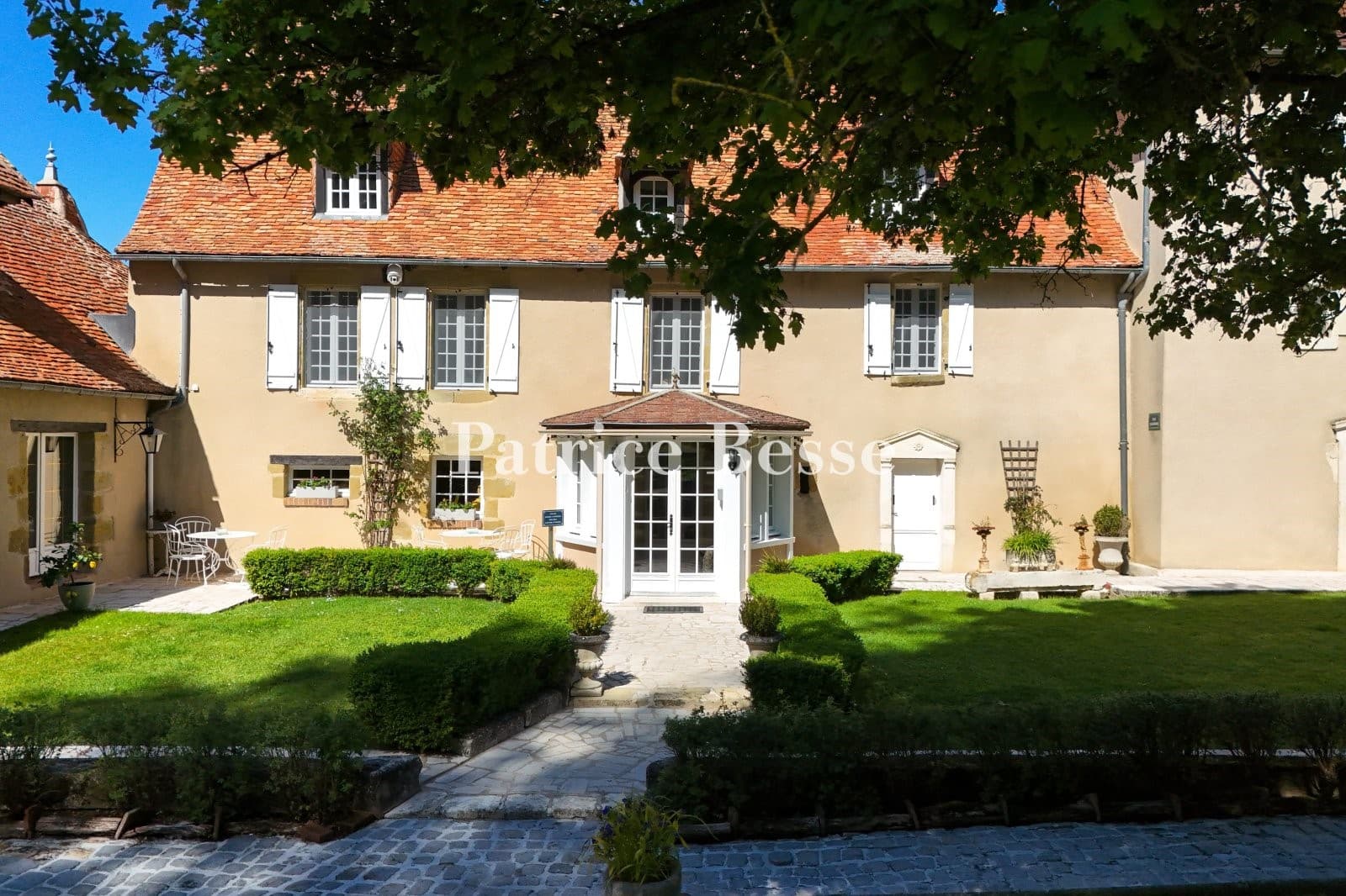 Castle 60 Sqm 8 Bedrooms