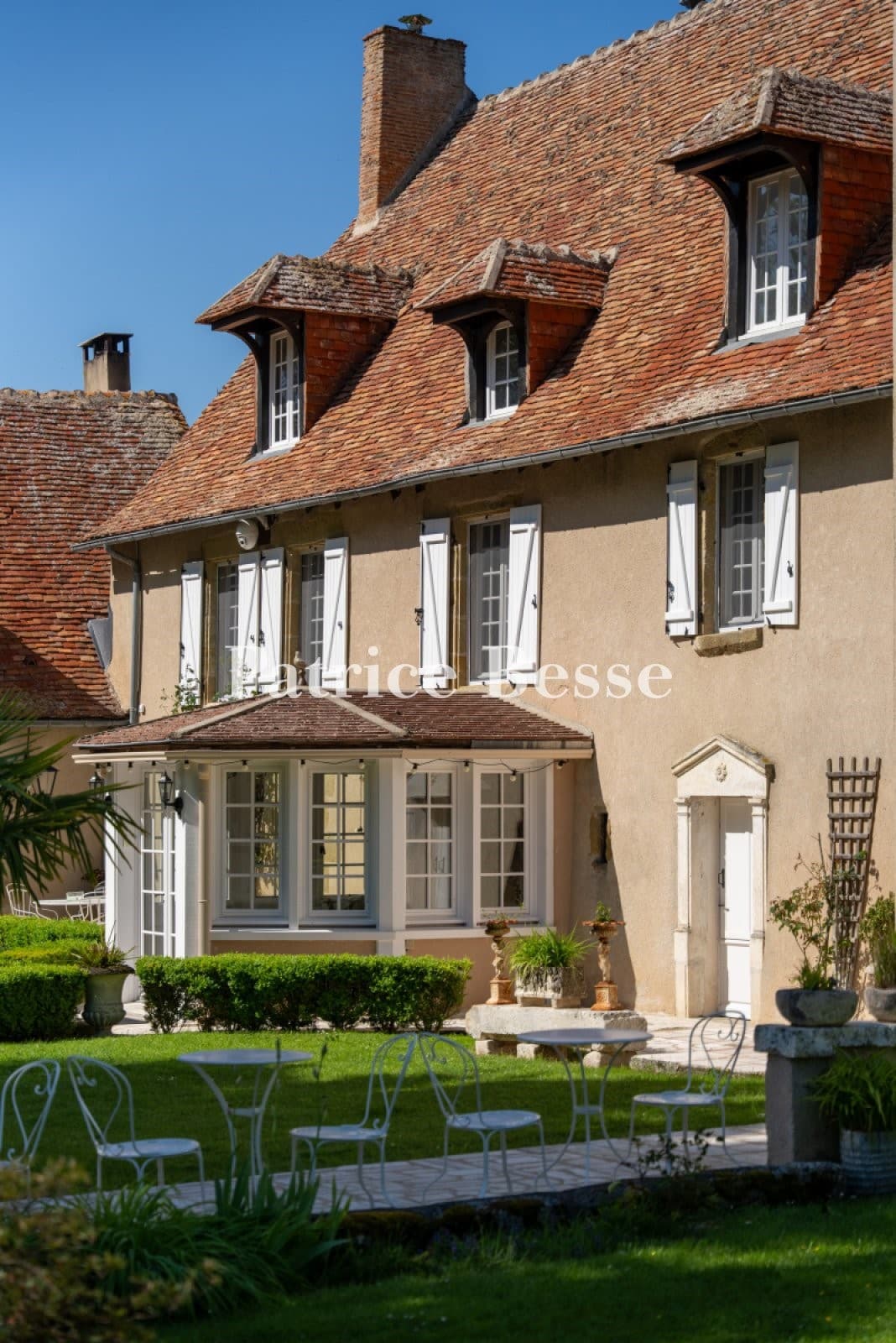 Castle 60 Sqm 8 Bedrooms 2
