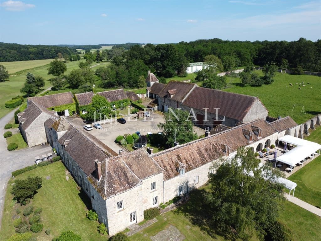 Historic Castle with 18-Hole Golf Course and Templar Farm 4