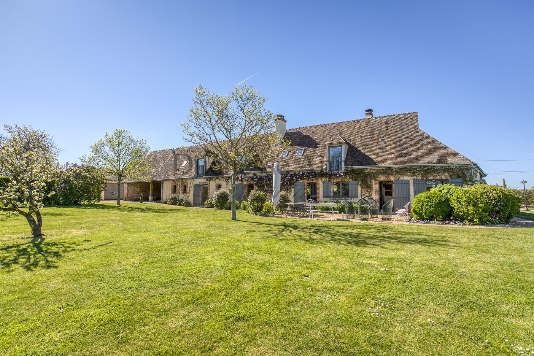 Authentic 17th Century Equestrian Property With 2.4 Hectares