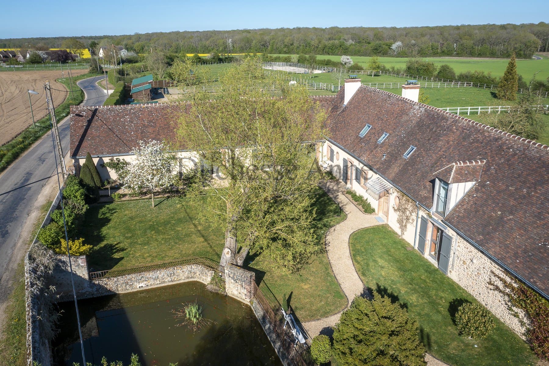 Authentic 17th Century Equestrian Property With 2.4 Hectares 2