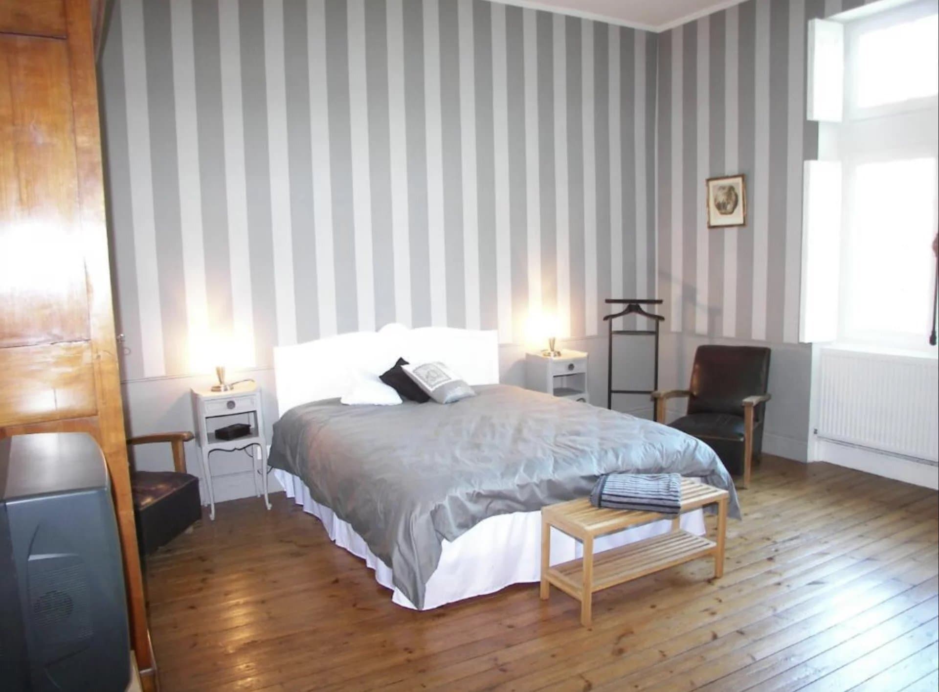 Historic Château With Swimming Pool And Outbuildings 5