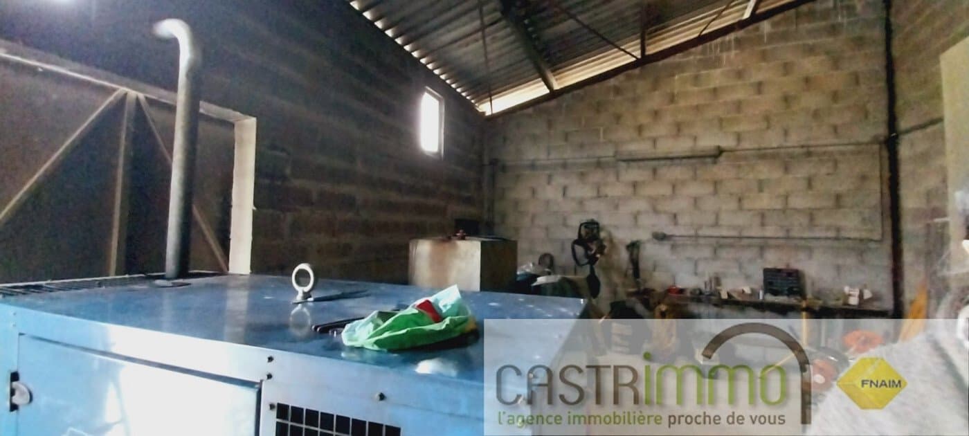 Equestrian Farmhouse With Covered Riding Arena And Above-Ground Pool 4