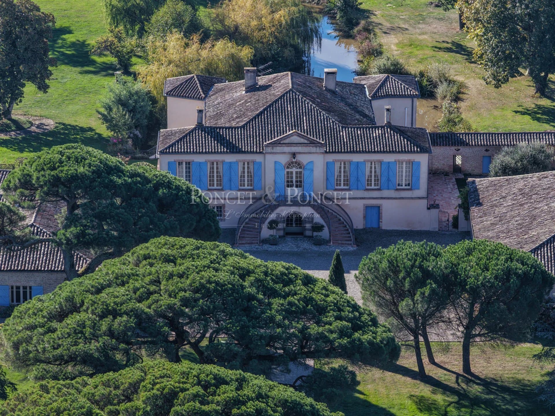 Charming 18th Century Mansion Set in 24 Hectares with Pool and Tennis Court 4