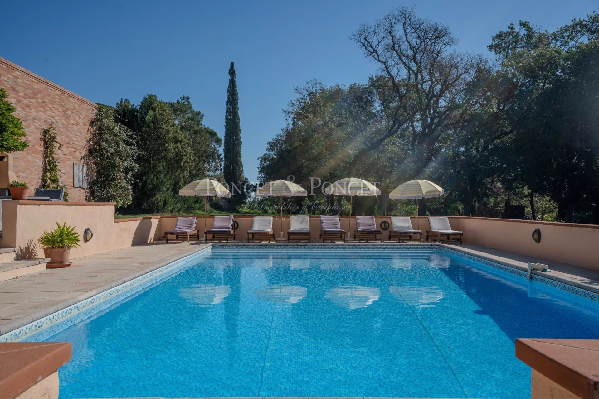 Charming 18th Century Mansion Set in 24 Hectares with Pool and Tennis Court 3