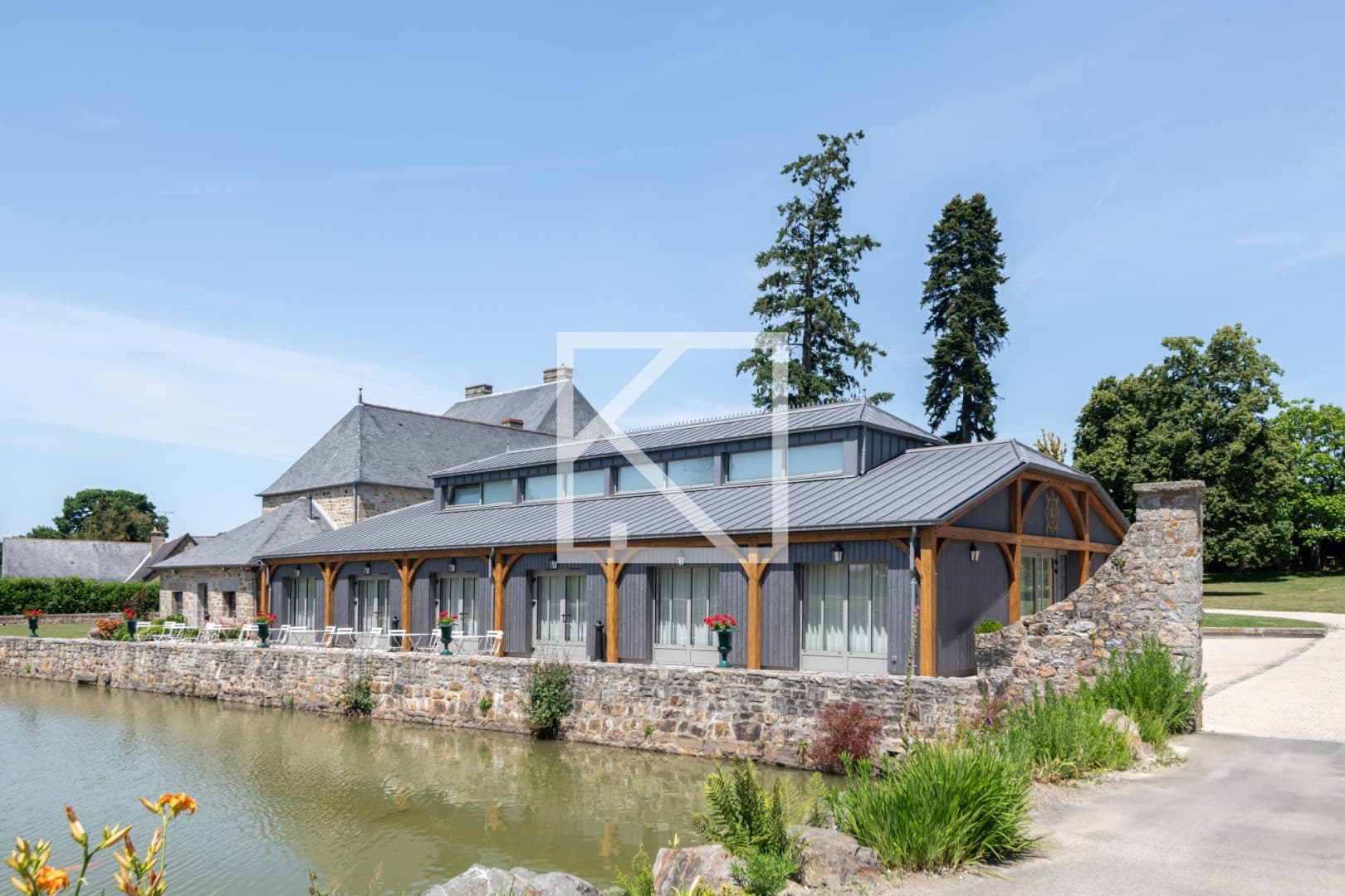 Château de la Giraudais 600 Sqm 45 Bedrooms 4