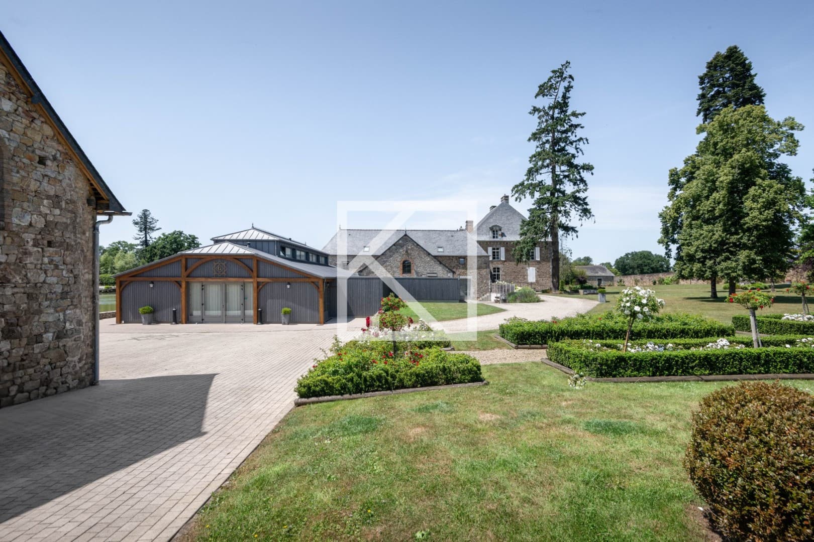 Château de la Giraudais 600 Sqm 45 Bedrooms 5