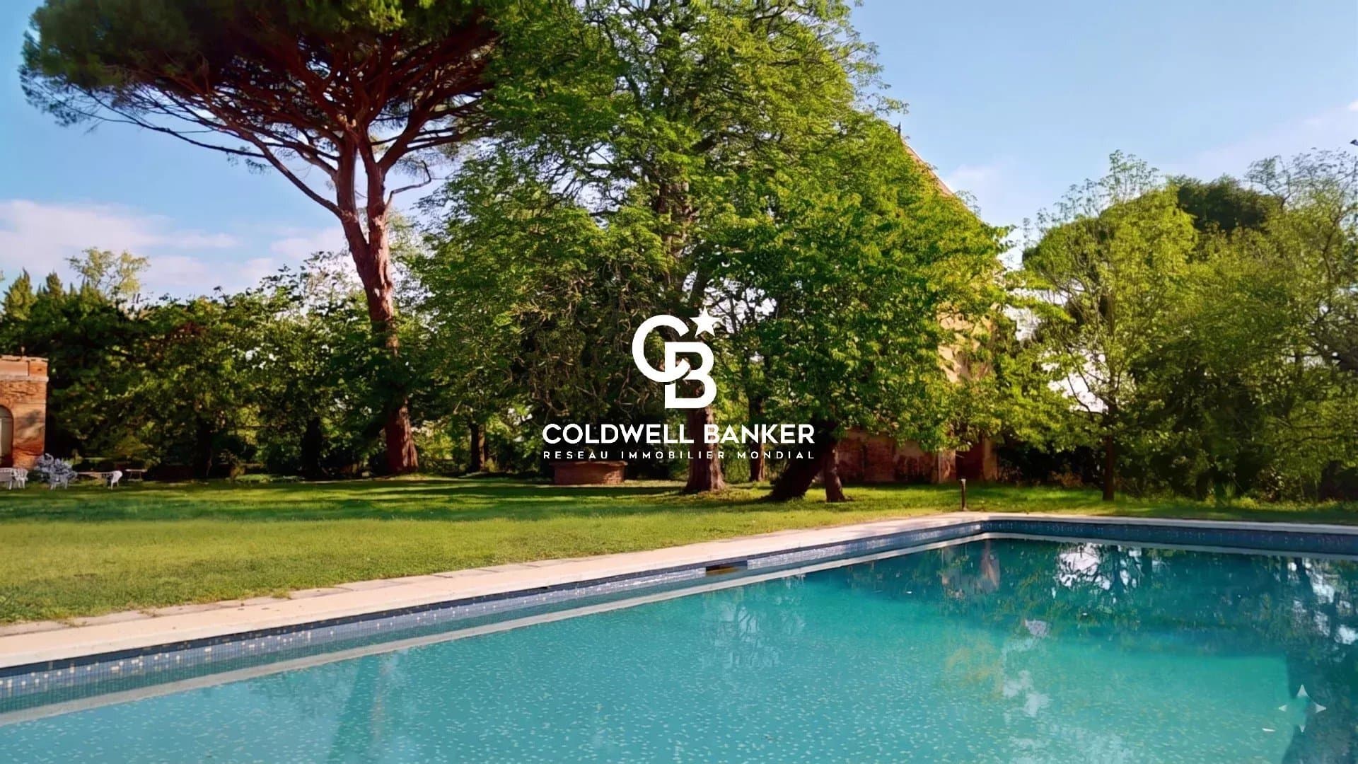 Elegant 19th Century Château With Historic Outbuildings And Swimming Pool 3