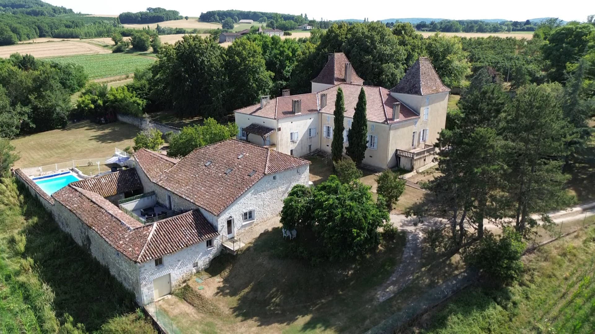 9th Century Castle With Pool And Multiple Dwellings — in France