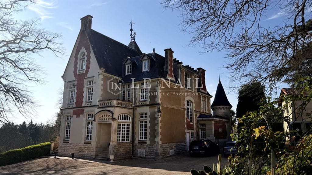19th Century Château With Extensive Grounds And Outbuildings — Château for sale in Poitou-Charentes, France