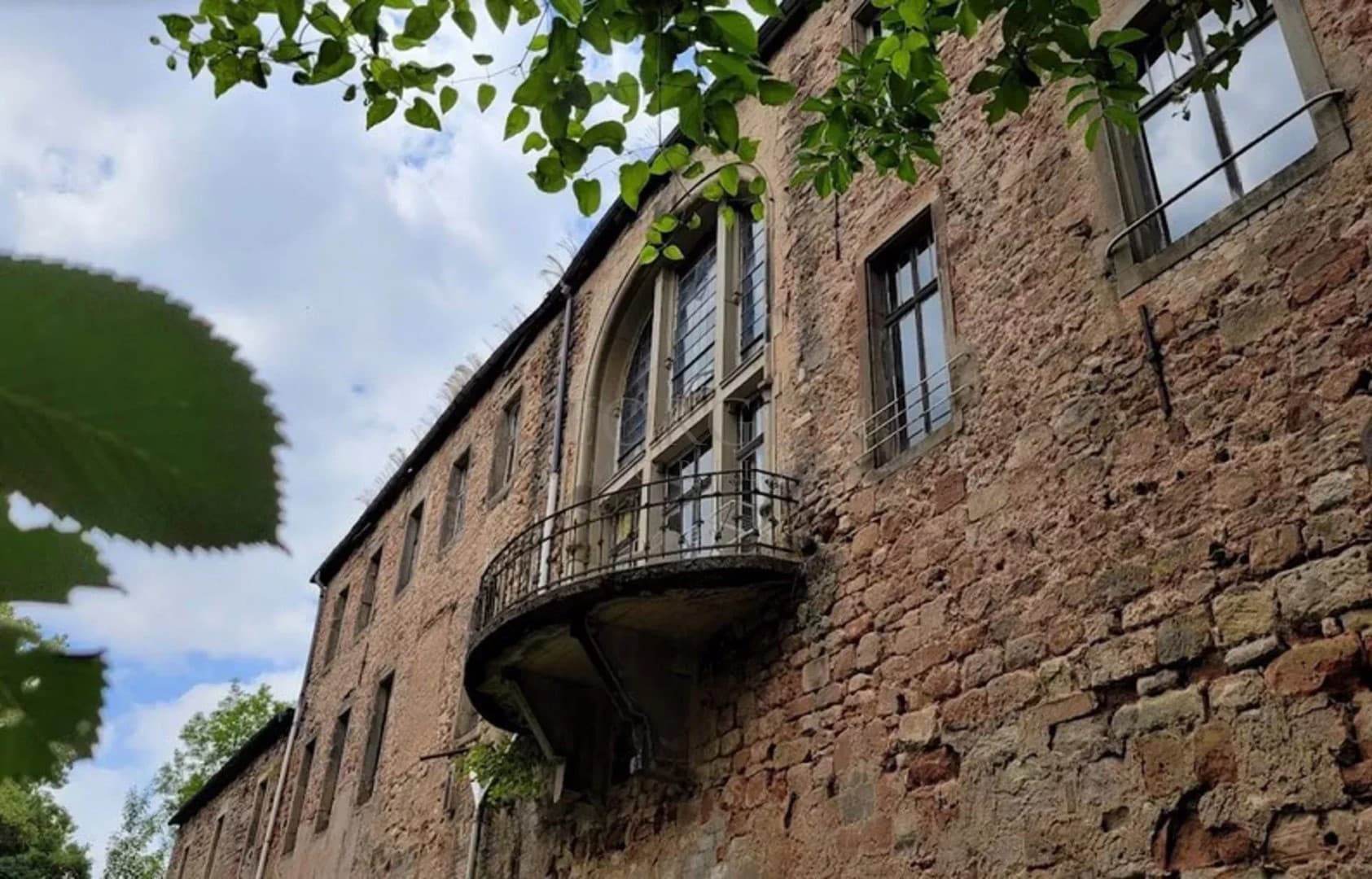 Castle 1163 Sqm With 30 Rooms 5