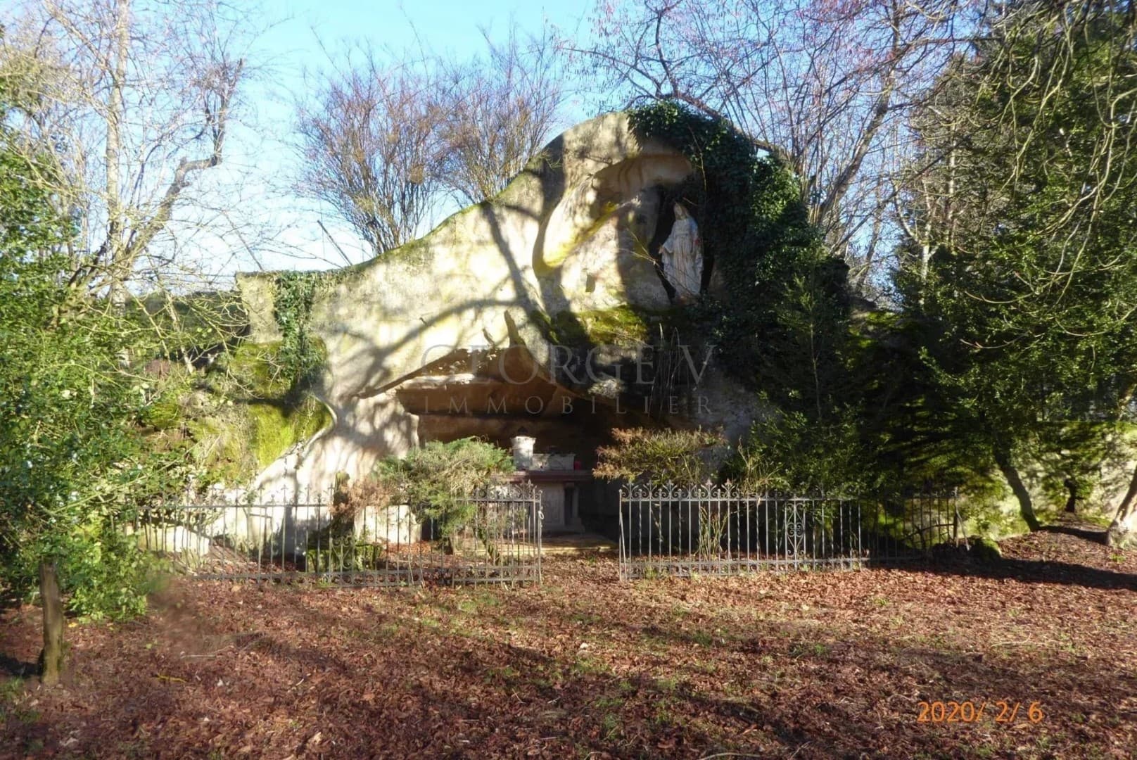 Castle 1163 Sqm With 30 Rooms 2