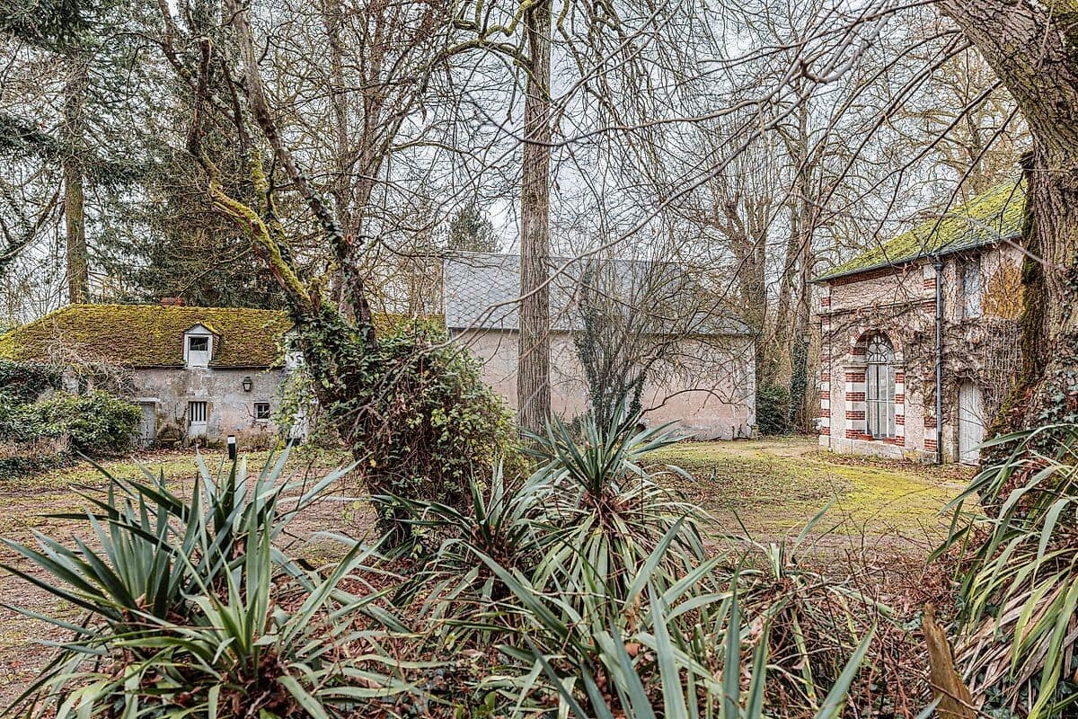 Historic Castle with 6 Bedrooms and 4 Bathrooms 4