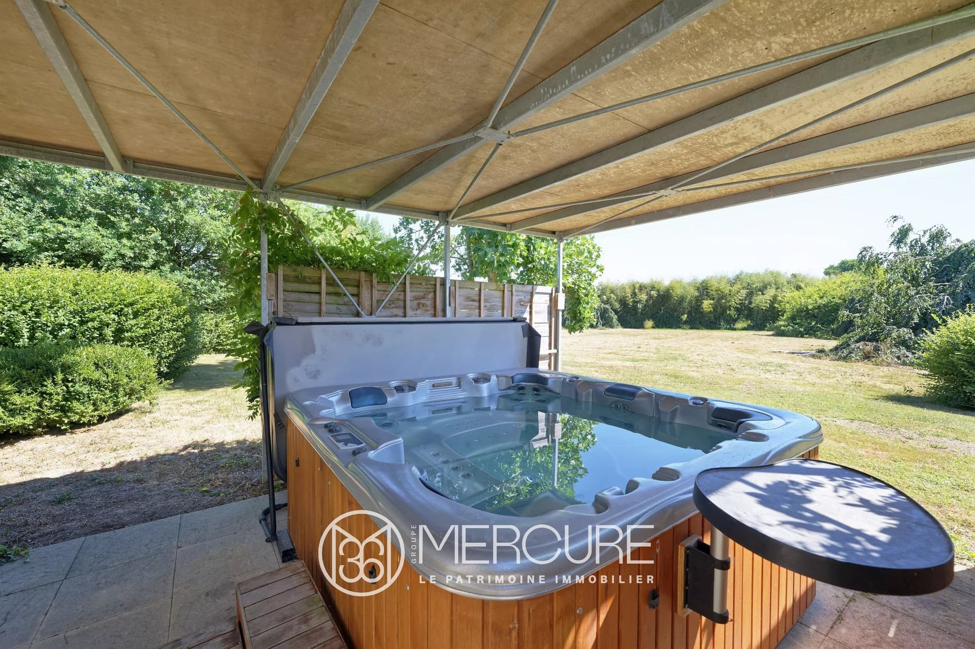 Renovated 17th Century Château With Large Barn And Spa 3