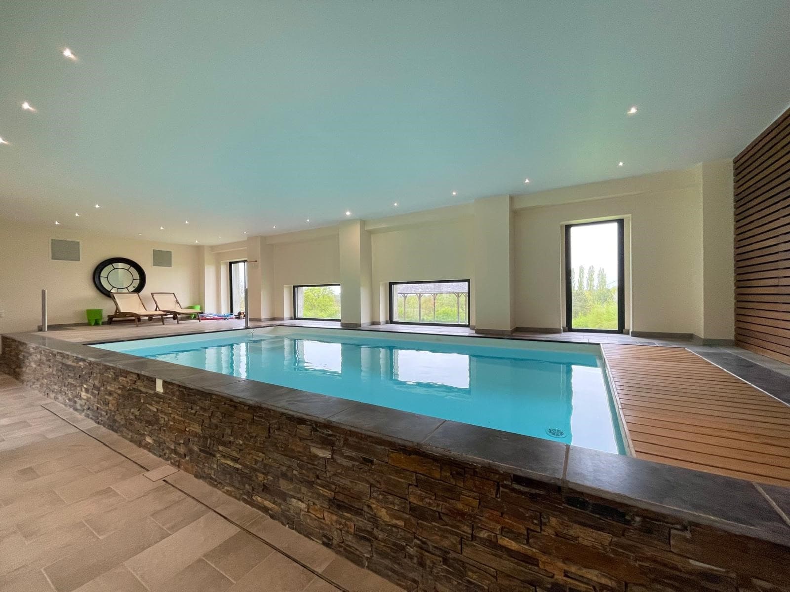 Renovated 19th Century Castle with 24 Bedrooms and Swimming Pool 5