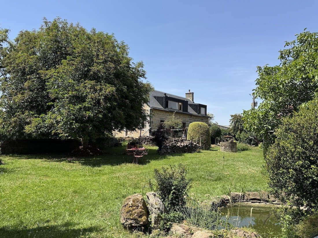Charming Renovated Presbytery With Beautiful Park 2