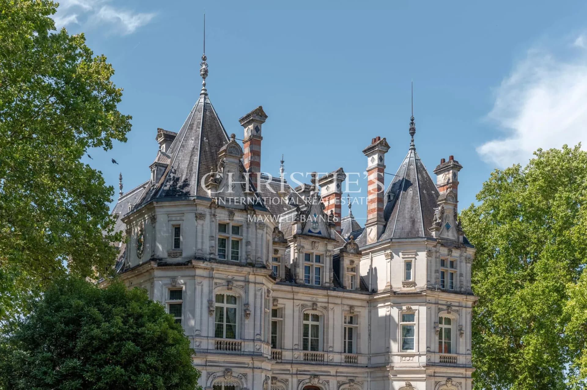 Magnificent 19th Century Château With Pool And Tennis Court 4