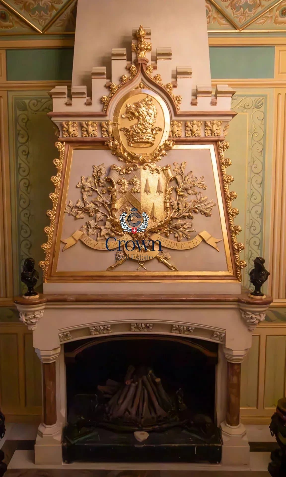 Castles for sale in Cologny
