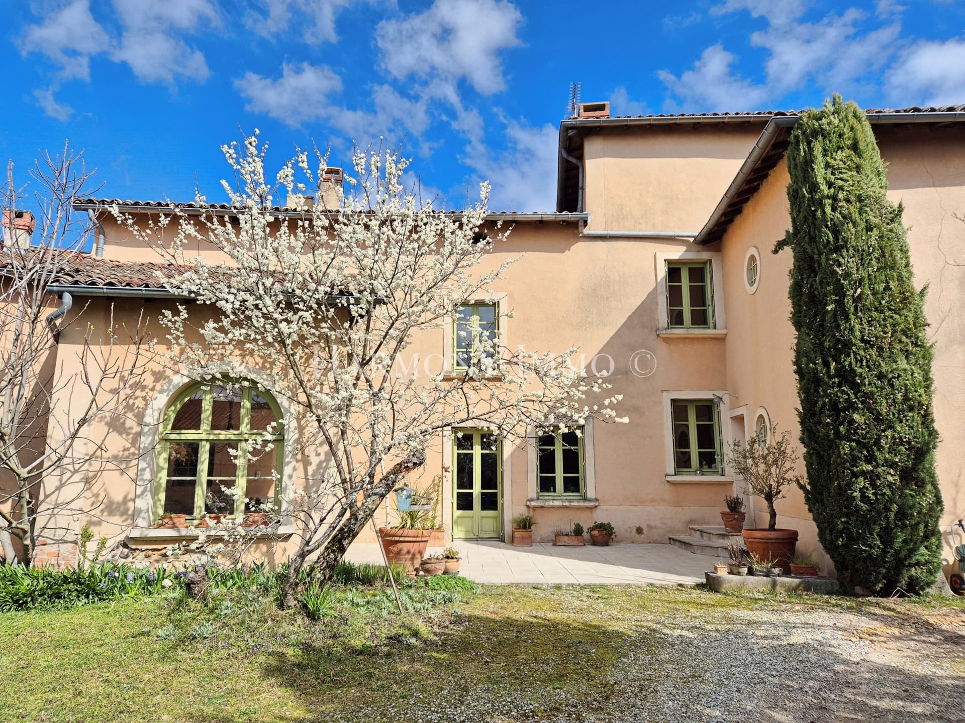 Charming Property With Two Houses And Saltwater Pool