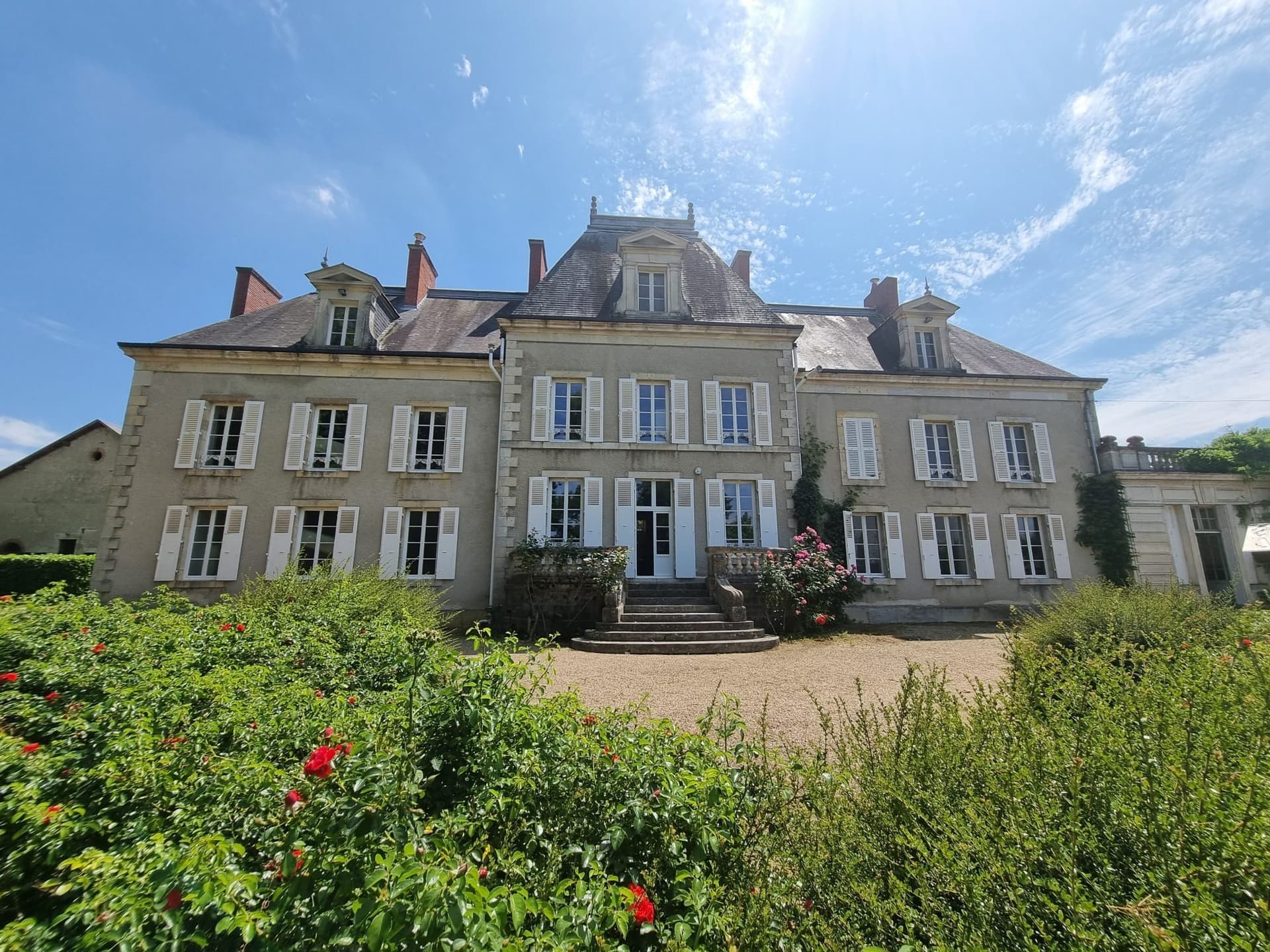Château With Large Wooded Park And Multiple Outbuildings — Château for sale in France