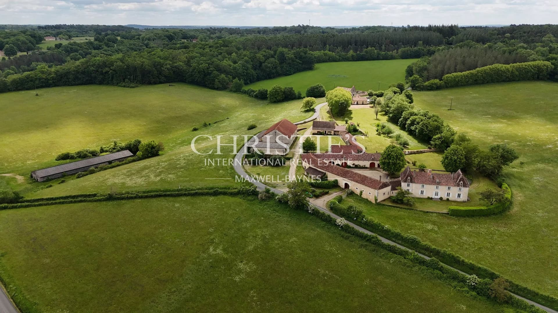 Charming 18th Century Manor House With Equestrian Facilities In The Dordogne 4