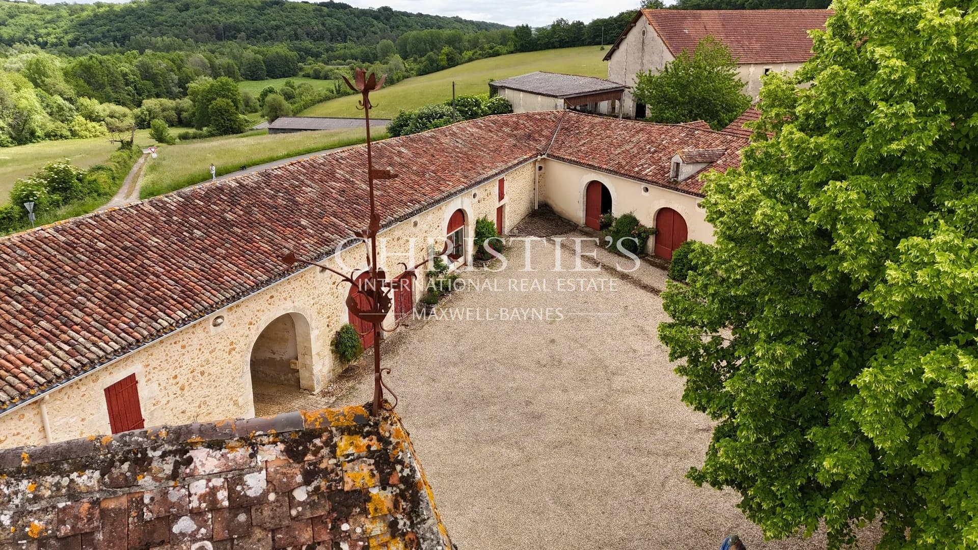 Charming 18th Century Manor House With Equestrian Facilities In The Dordogne 5