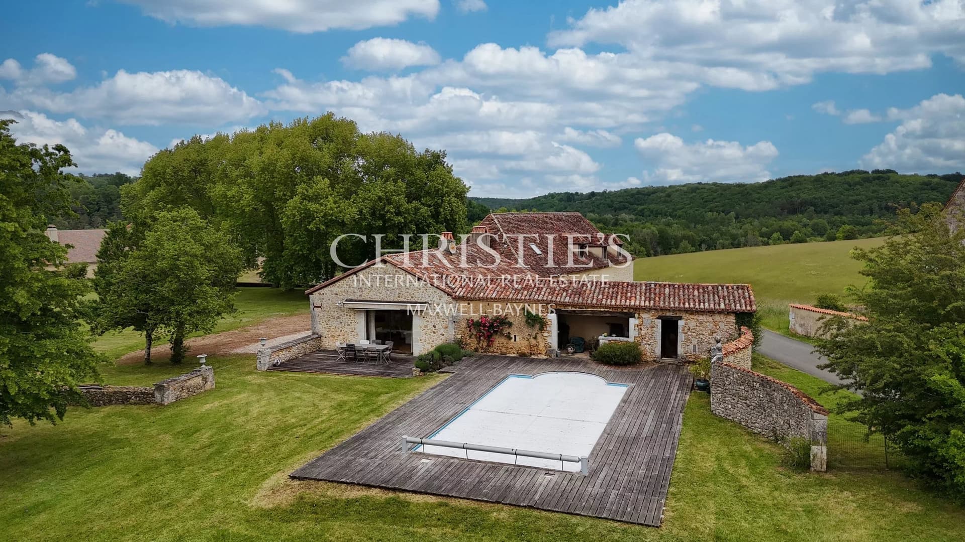 Charming 18th Century Manor House With Equestrian Facilities In The Dordogne 4