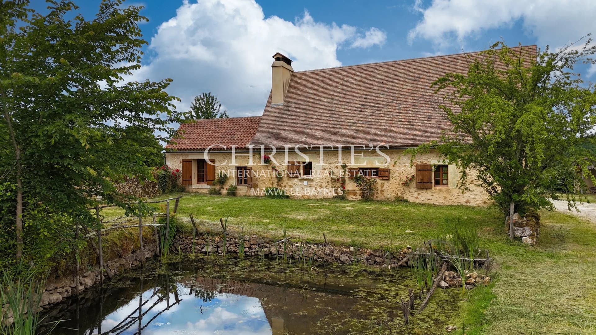 Charming 18th Century Manor House With Equestrian Facilities In The Dordogne 3