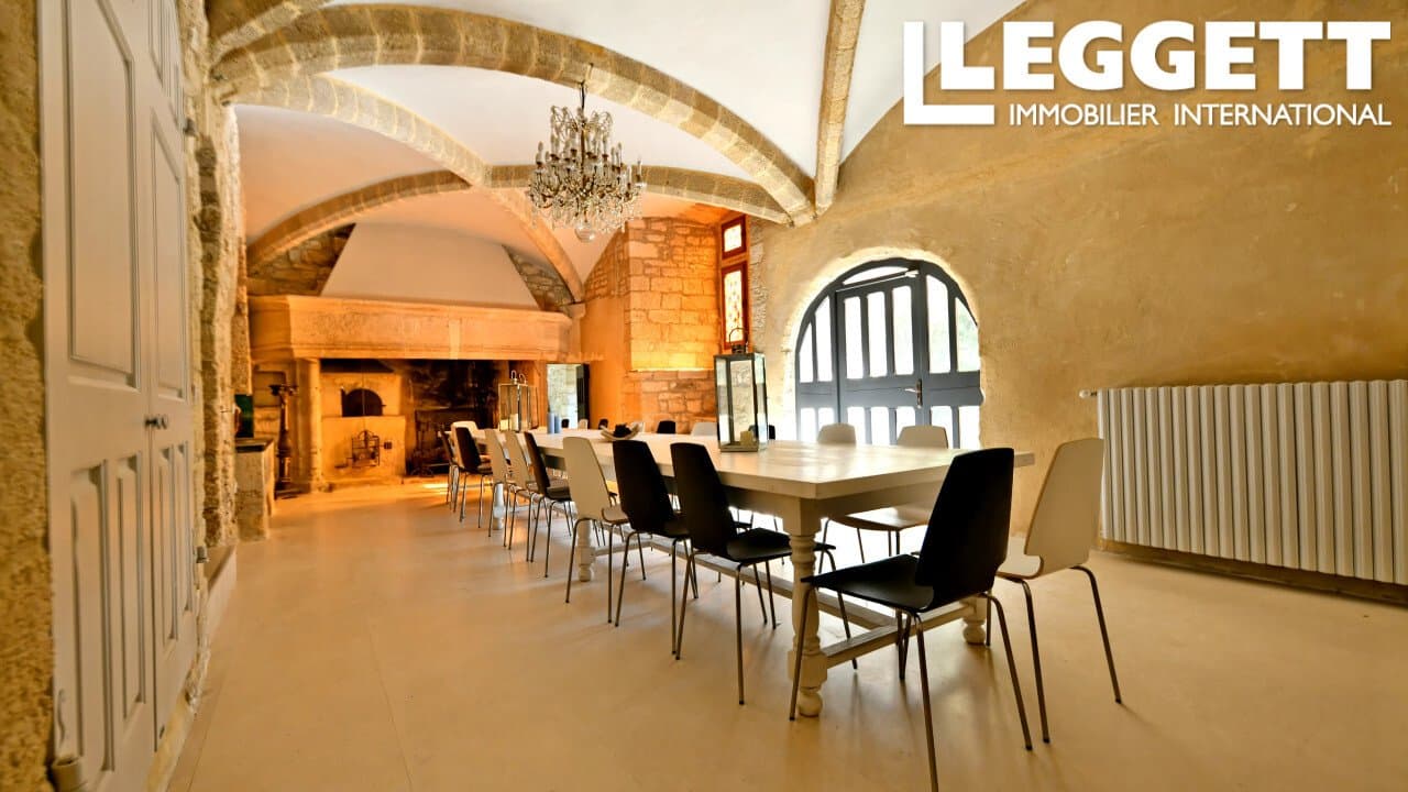 Exceptional Medieval Château With Modern Comfort Near Uzès 4