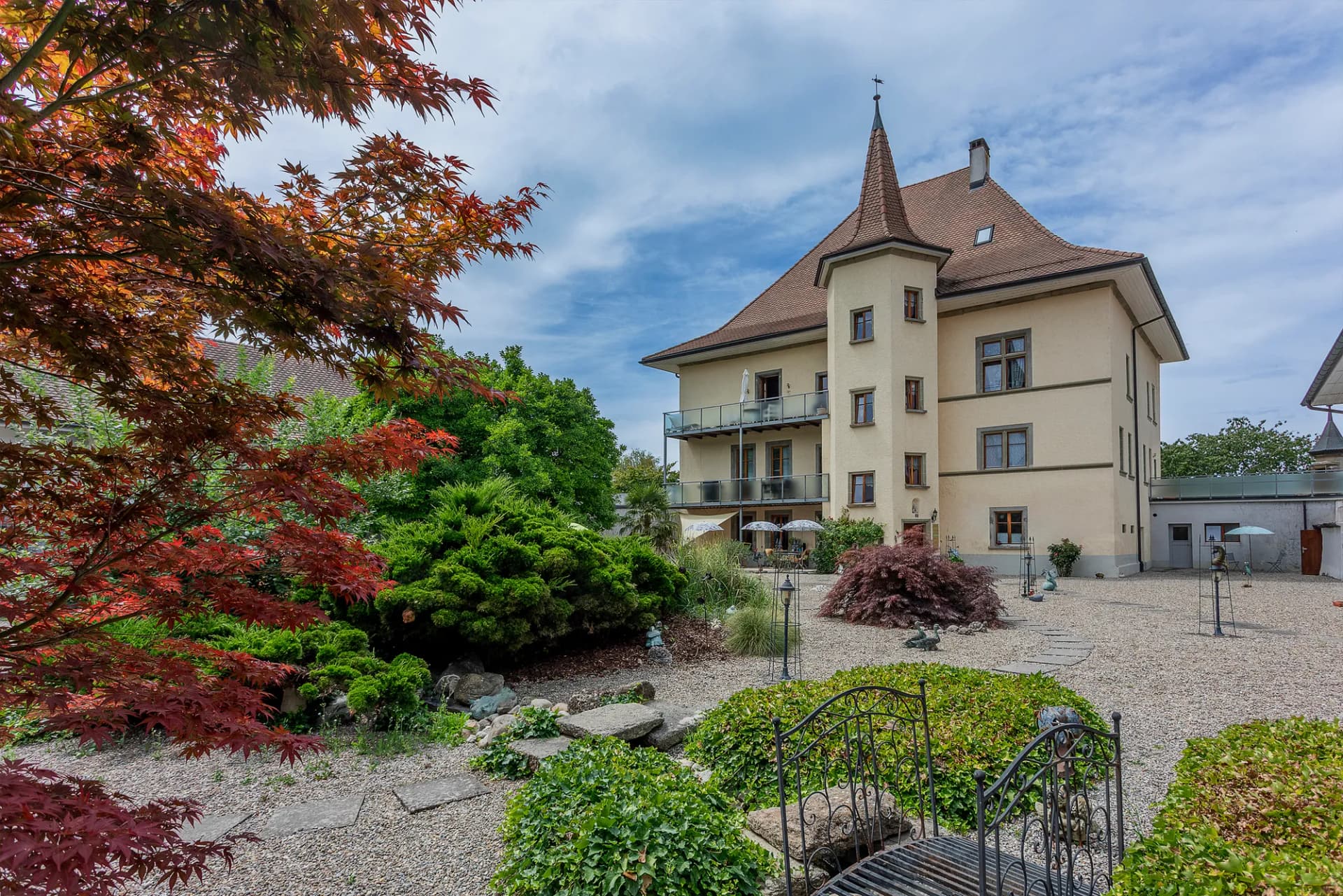 Timeless 18th Century Castle With Magnificent Estate 4