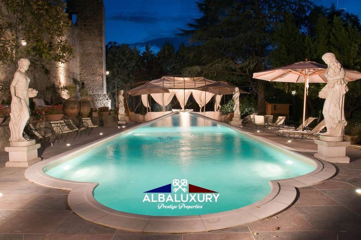 Historic Castle with Suites, Pool, and Panoramic Terrace in Umbria 3