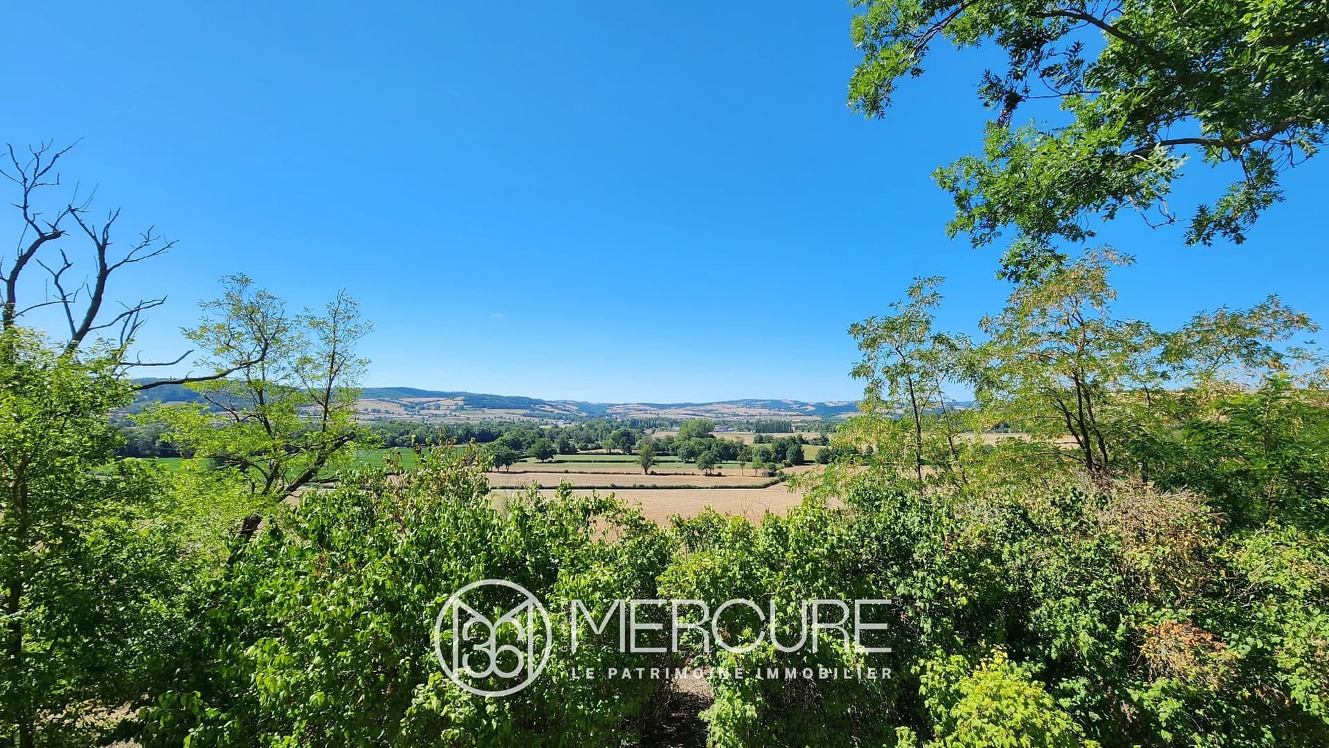 Authentic XIII-XVI Century Château With Spectacular Views Over The Sioule Valley 2