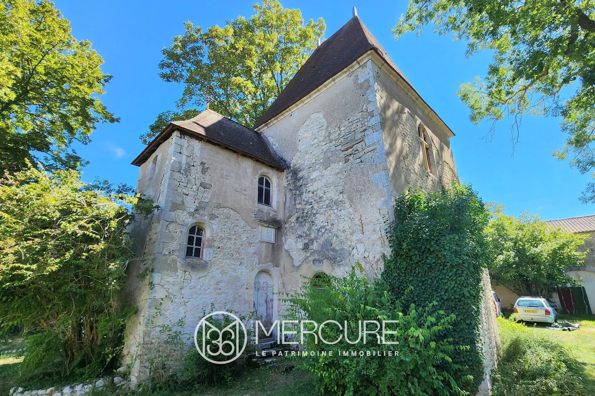 Authentic XIII-XVI Century Château With Spectacular Views Over The Sioule Valley 4